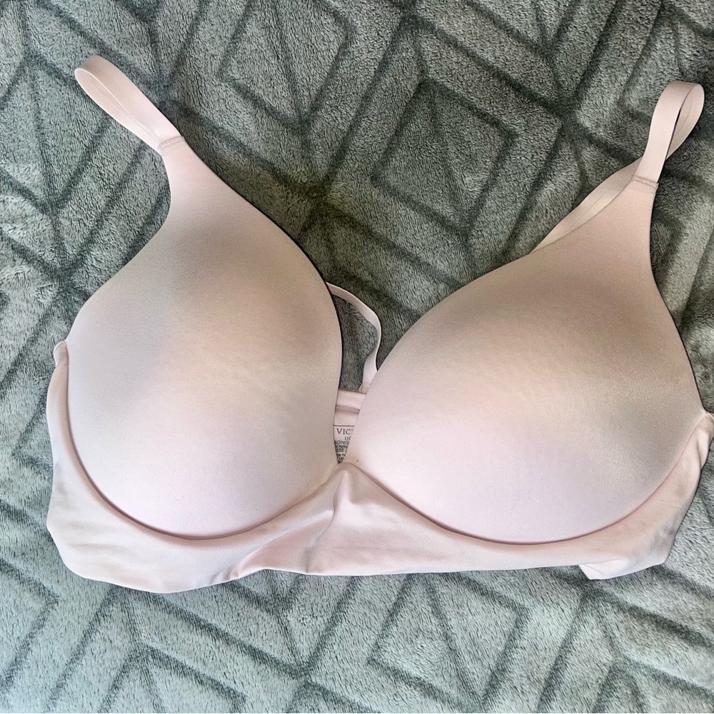 Victoria's Secret Light Pink Bra